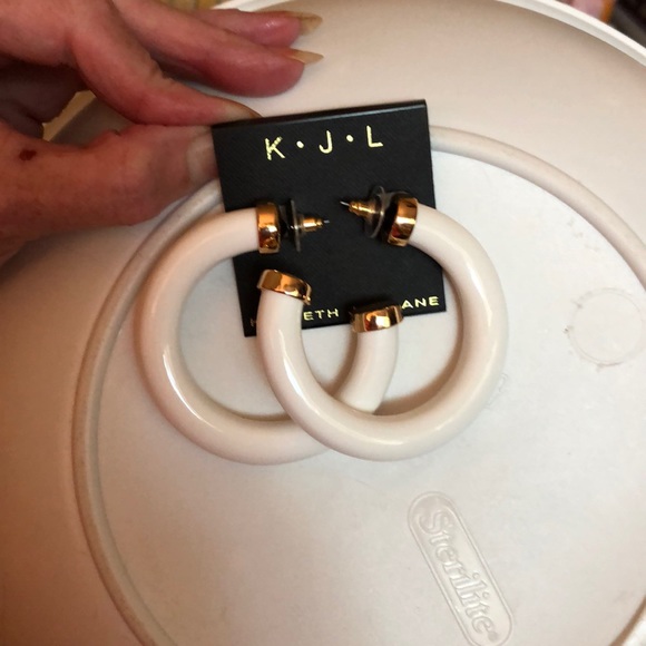 KENNTH JAY LANE  XL Resin Hoop Earrings - Picture 5 of 6